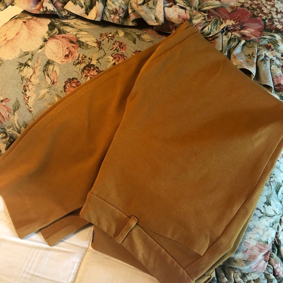 Old navy pixie pants - Picture 2 of 2